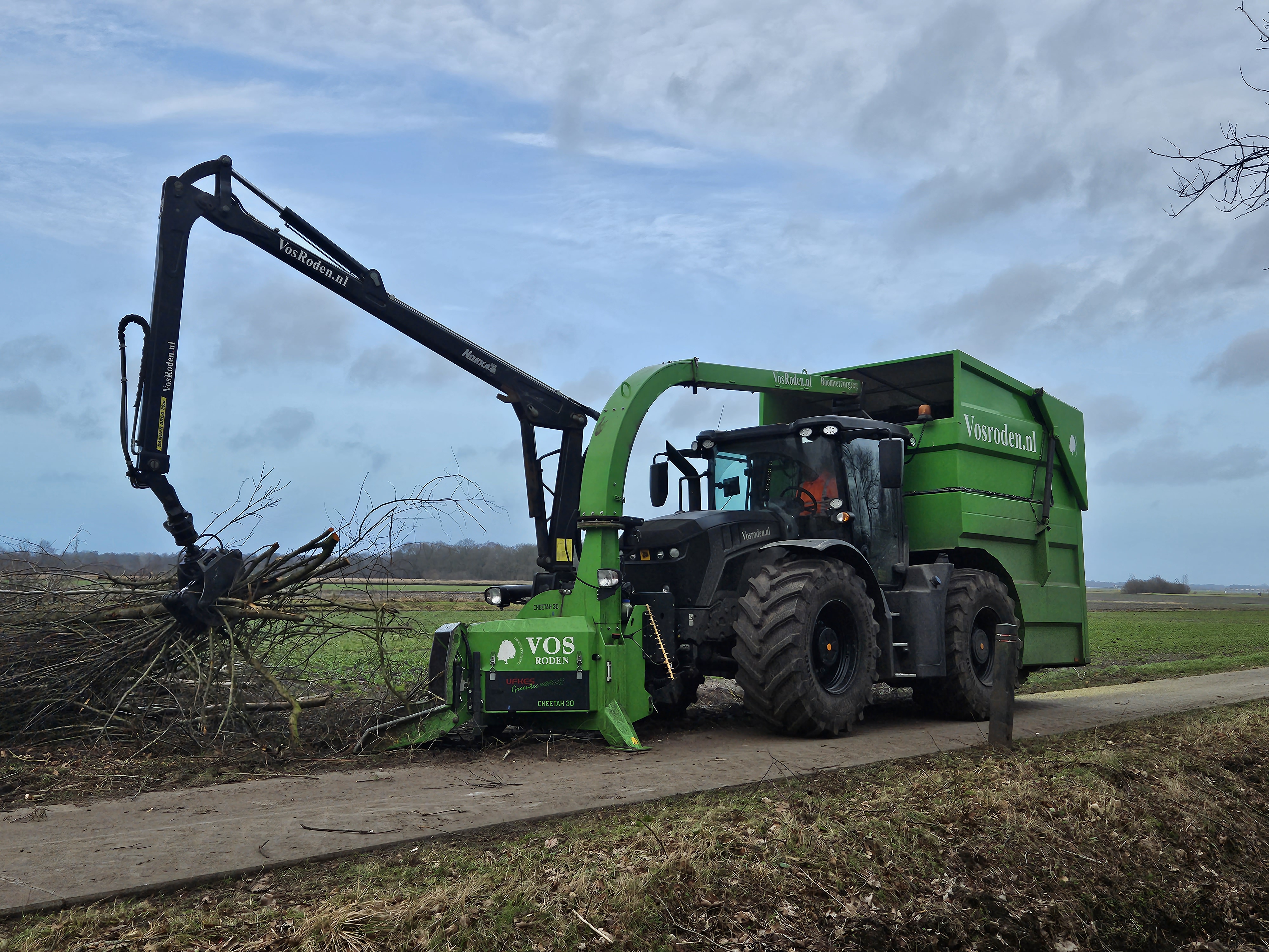 Snoeien en versnipperen voor Natuurmonumenten